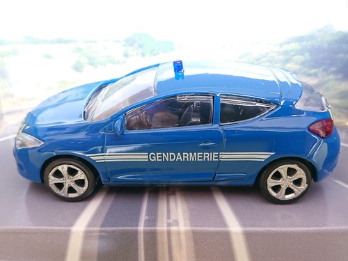 Mégane gendarmerie 43e - mégane, rs